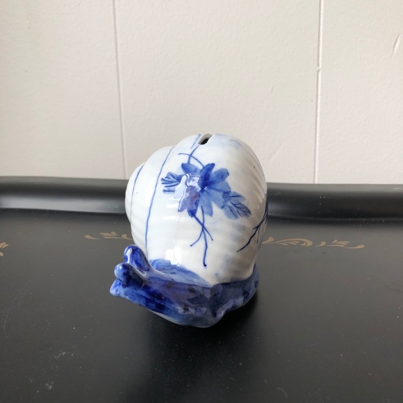 Vintage Snail Piggybank - Picture 4 of 6